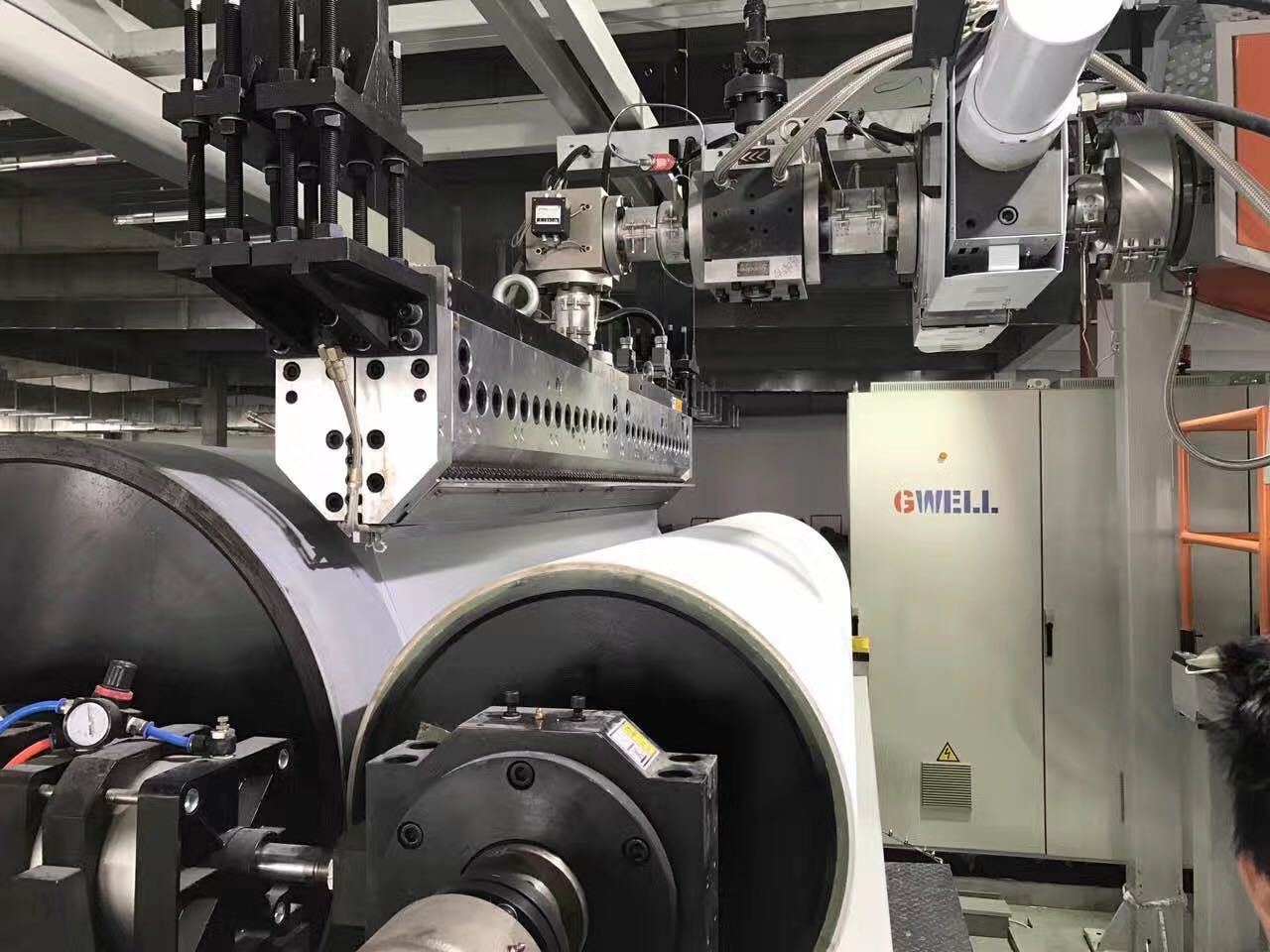 บล็อกบริษัทล่าสุดเกี่ยวกับ ประเด็นทั่วไปและคําแนะนําการปรับปรุงสําหรับ EVA Solar Encapsulation Film Extrusion Line