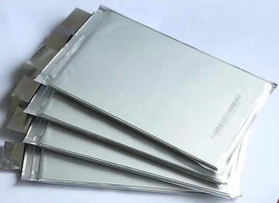 ซื้อ สายการผลิตฟิล์มคอมโพสิตอลูมิเนียม-พลาสติก PP สามชั้นแบบอัดรีดร่วมของ GWELL สายบรรจุภัณฑ์แบบยืดหยุ่นสำหรับแบตเตอรี่ลิเธียม online manufacture